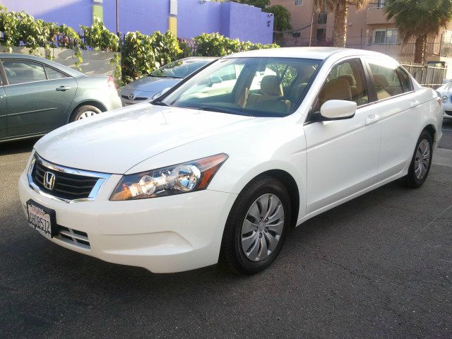 2009 Honda Accord 2dr Reg Cab 120.5 WB