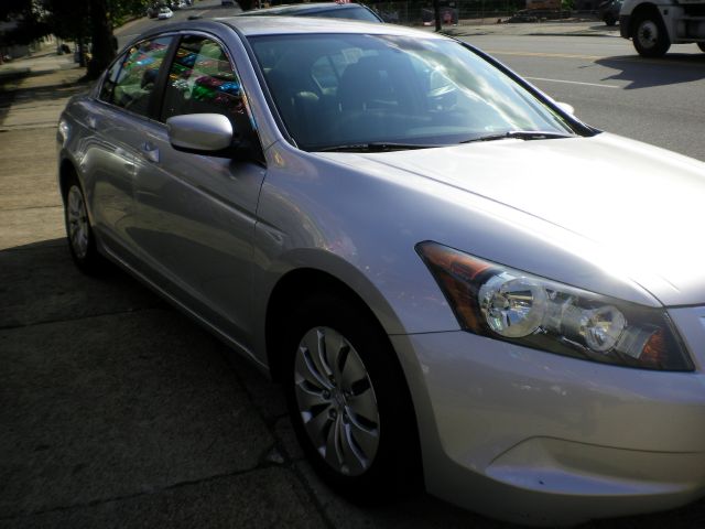 2009 Honda Accord 2dr Reg Cab 120.5 WB