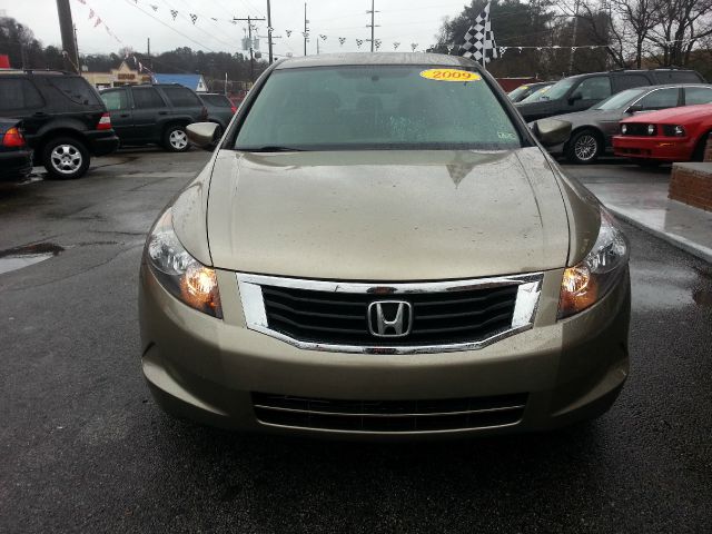2009 Honda Accord 2dr Reg Cab 120.5 WB