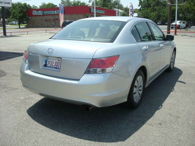 2009 Honda Accord 2dr Reg Cab 120.5 WB
