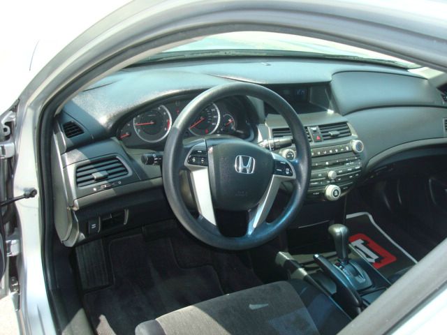 2009 Honda Accord 2dr Reg Cab 120.5 WB