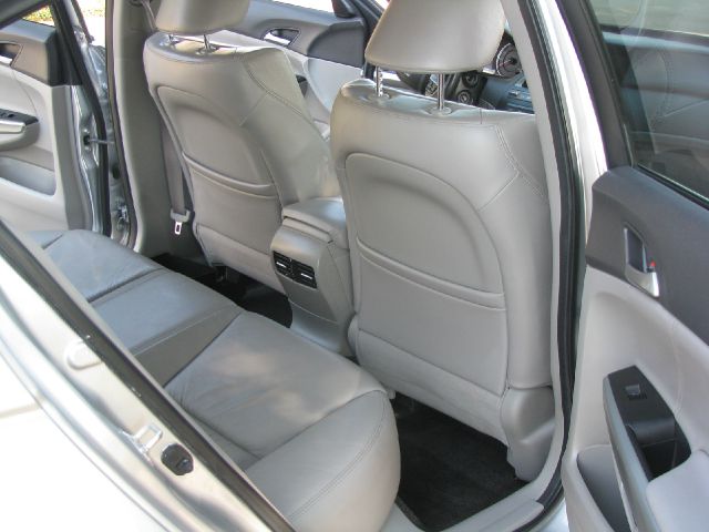 2010 Honda Accord XLS Popular 2WD