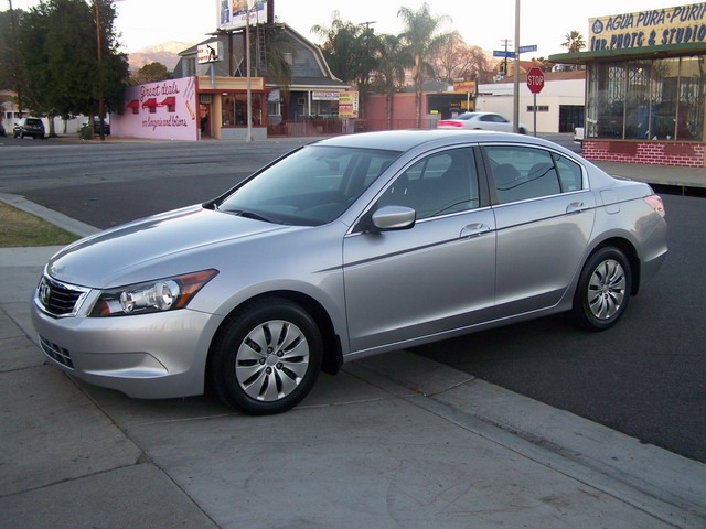 2010 Honda Accord 2dr Reg Cab 120.5 WB