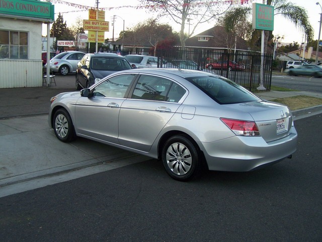 2010 Honda Accord 2dr Reg Cab 120.5 WB