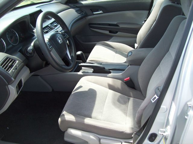 2010 Honda Accord 2dr Reg Cab 120.5 WB