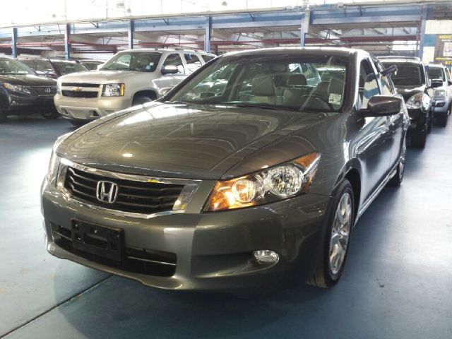 2010 Honda Accord XLS Popular 2WD