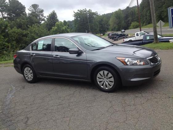 2010 Honda Accord 2dr Reg Cab 120.5 WB