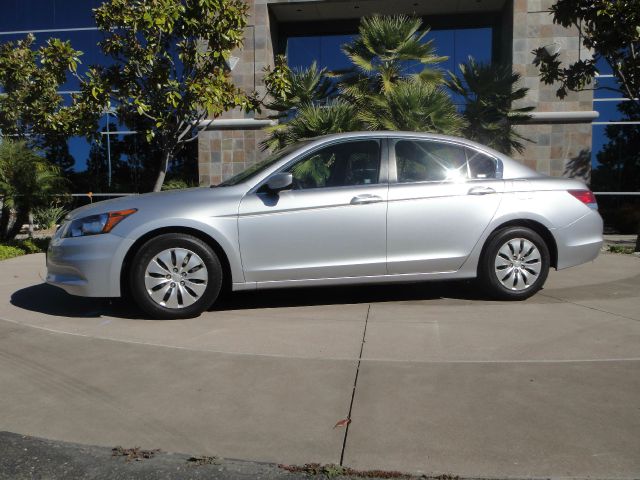 2011 Honda Accord 2dr Reg Cab 120.5 WB