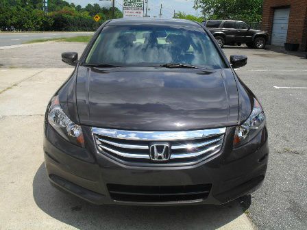 2011 Honda Accord 2dr Reg Cab 120.5 WB