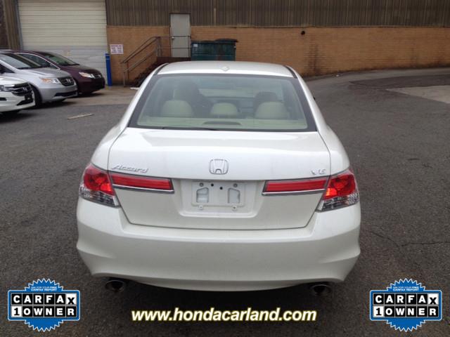 2011 Honda Accord LS 2WD