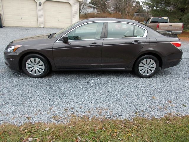 2011 Honda Accord 2dr Reg Cab 120.5 WB