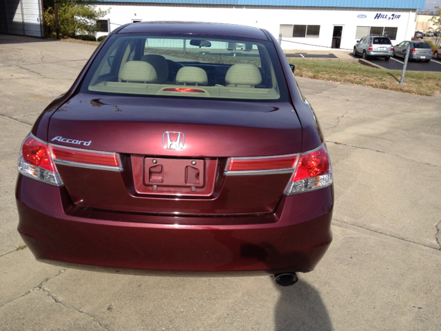 2011 Honda Accord 2dr Reg Cab 120.5 WB