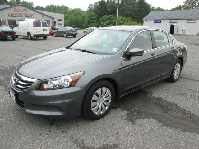 2011 Honda Accord 2dr Reg Cab 120.5 WB