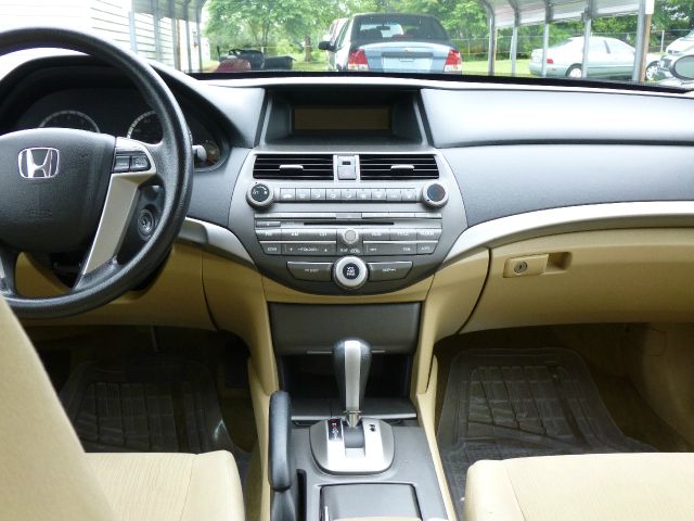2011 Honda Accord 2dr Reg Cab 120.5 WB