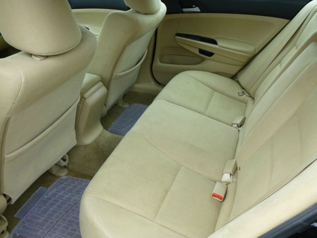 2011 Honda Accord 2dr Reg Cab 120.5 WB