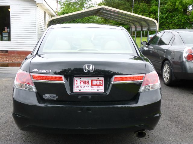 2011 Honda Accord 2dr Reg Cab 120.5 WB