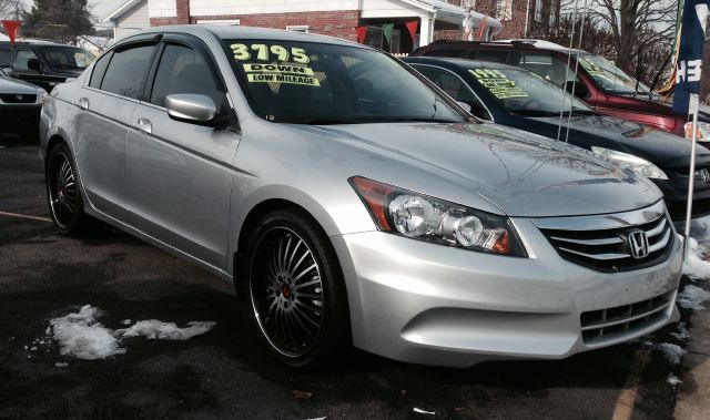 2011 Honda Accord 2dr Reg Cab 120.5 WB