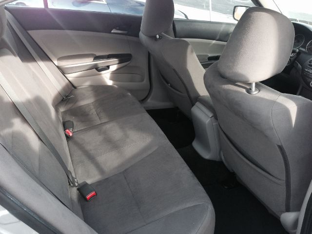 2011 Honda Accord 2dr Reg Cab 120.5 WB