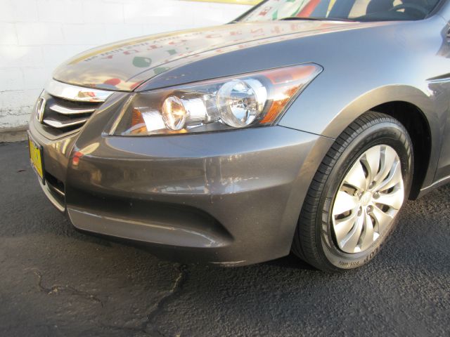 2011 Honda Accord 2dr Reg Cab 120.5 WB