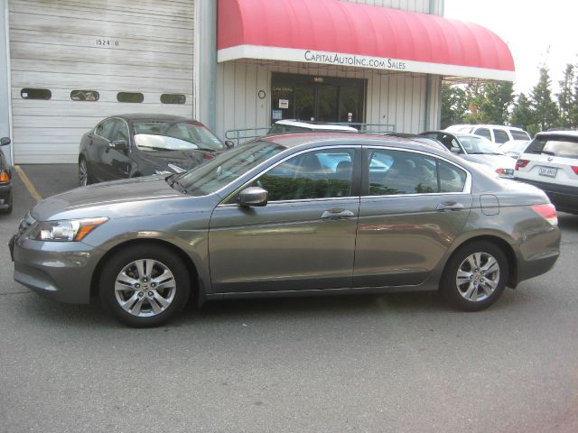 2011 Honda Accord 3500 Reg. Cab 8-ft. Bed D