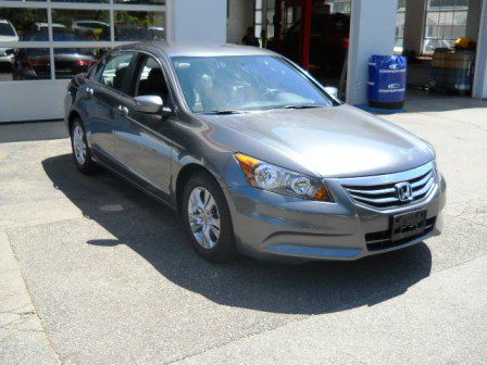 2012 Honda Accord Ltd - Htd Leather Moonroof