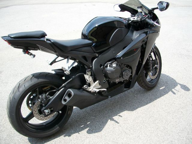 2008 Honda CBR1000RR8 4dr S V6 Manual 4WD 4x4 SUV