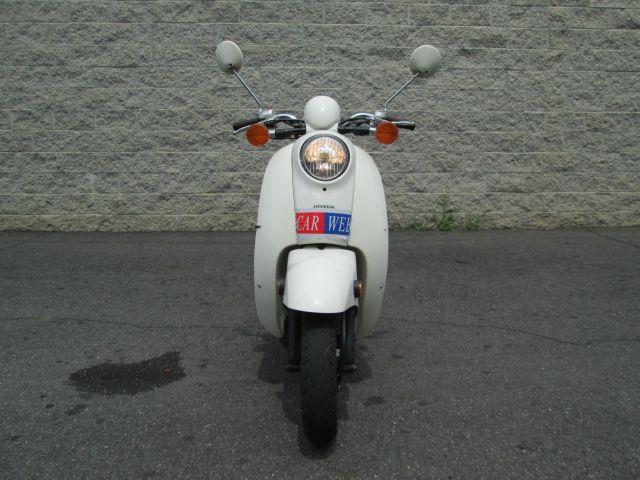 2009 Honda CHF 50 BASE 2D Coupe