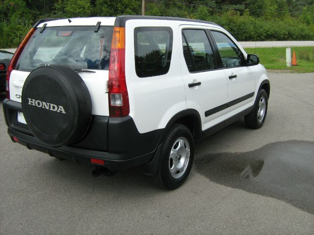 2004 Honda CR-V LS Truck