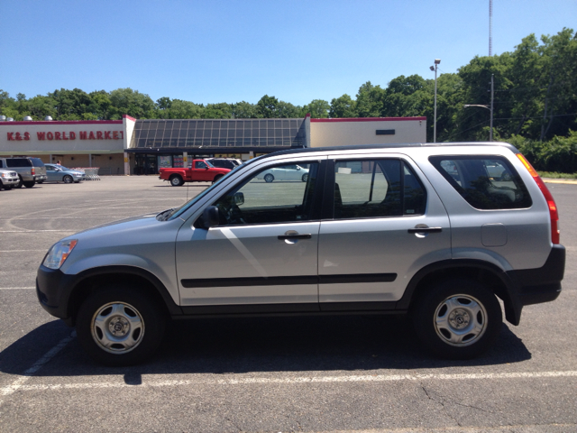 2004 Honda CR-V LS Truck