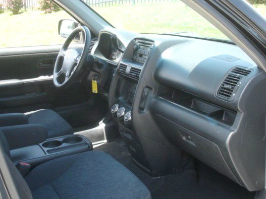 2005 Honda CR-V LS Truck
