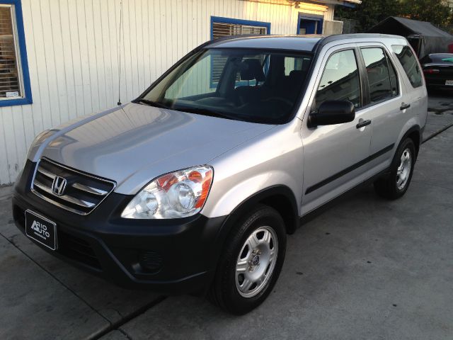 2005 Honda CR-V LS Truck