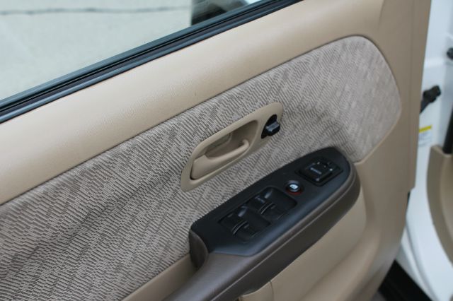 2006 Honda CR-V LS Truck