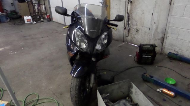 2002 Honda CVR SLT Sport W/dvd