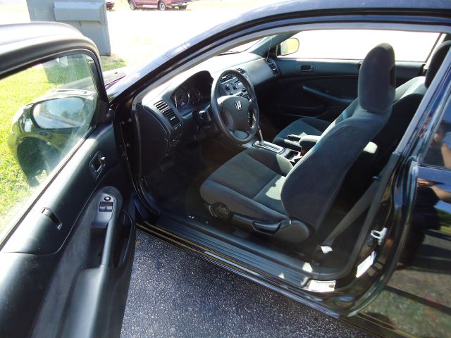 2004 Honda Civic 2dr Reg Cab 120.5 WB