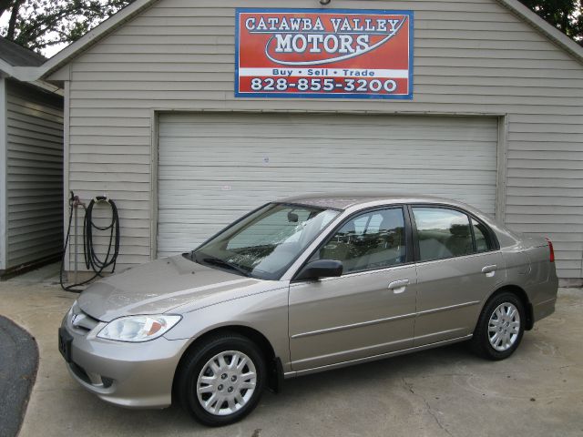 2004 Honda Civic 2dr Reg Cab 120.5 WB