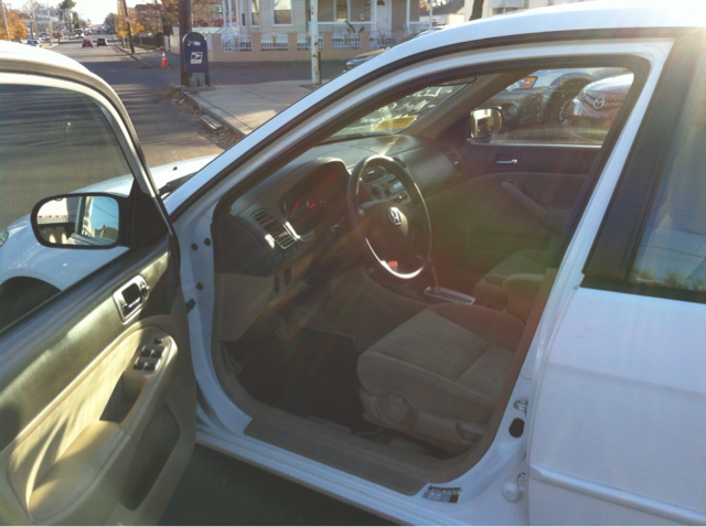 2005 Honda Civic 2dr Reg Cab 120.5 WB