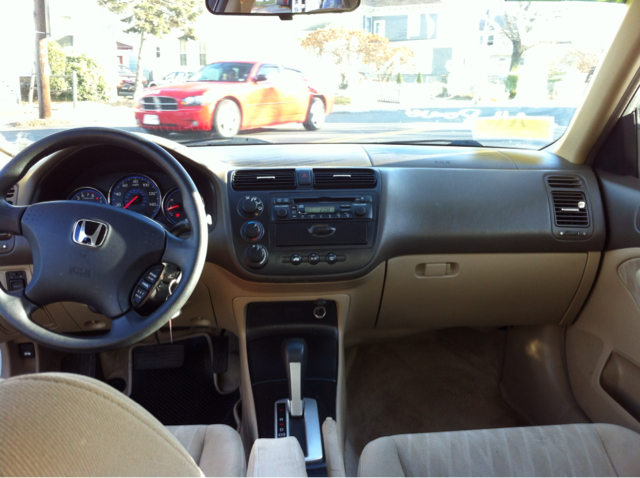 2005 Honda Civic 2dr Reg Cab 120.5 WB