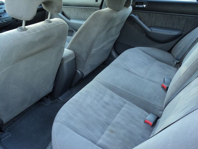 2005 Honda Civic 2dr Reg Cab 120.5 WB