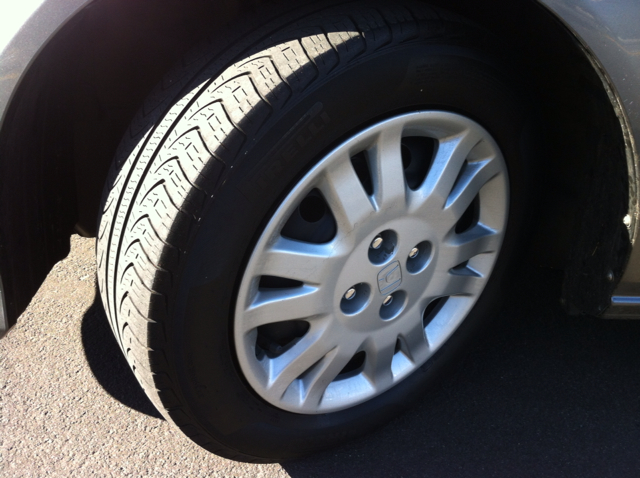 2005 Honda Civic 2dr Reg Cab 120.5 WB