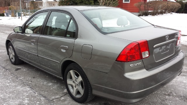 2005 Honda Civic ZQ8 LS