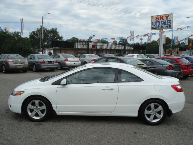 2006 Honda Civic 2dr Reg Cab 120.5 WB