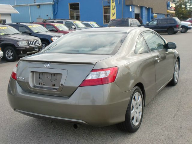 2007 Honda Civic 2dr Reg Cab 120.5 WB