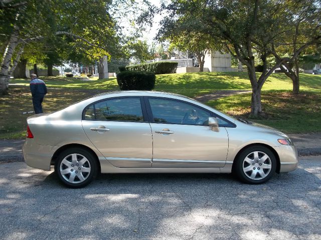 2007 Honda Civic 2dr Reg Cab 120.5 WB