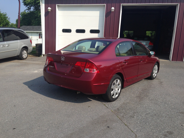 2007 Honda Civic 2dr Reg Cab 120.5 WB
