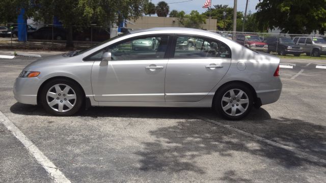 2007 Honda Civic 2dr Reg Cab 120.5 WB