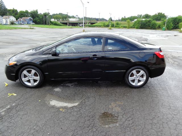 2007 Honda Civic 2dr Reg Cab 120.5 WB