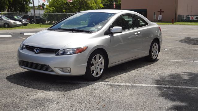 2007 Honda Civic 2dr Reg Cab 120.5 WB