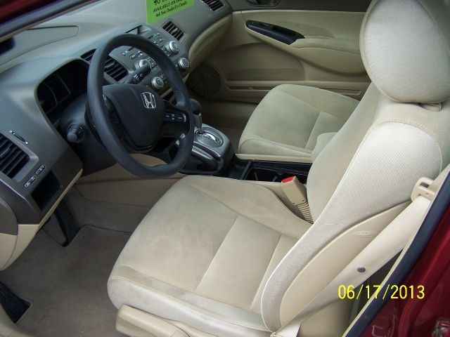 2007 Honda Civic 2dr Reg Cab 120.5 WB