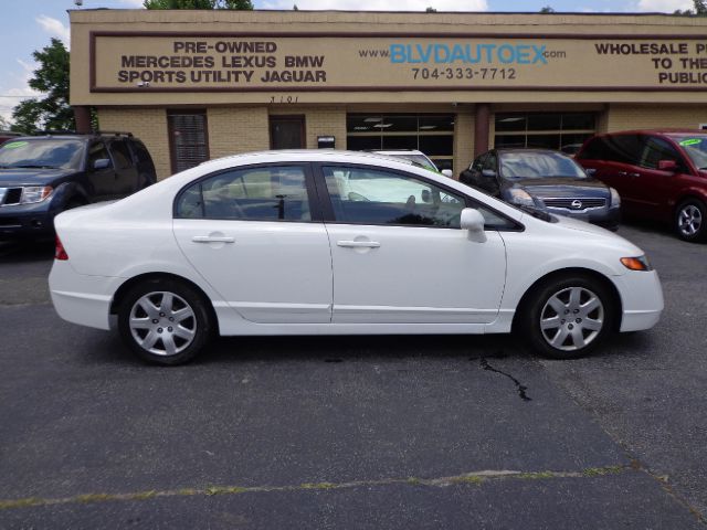 2007 Honda Civic 2dr Reg Cab 120.5 WB