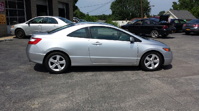2008 Honda Civic 2dr Reg Cab 120.5 WB